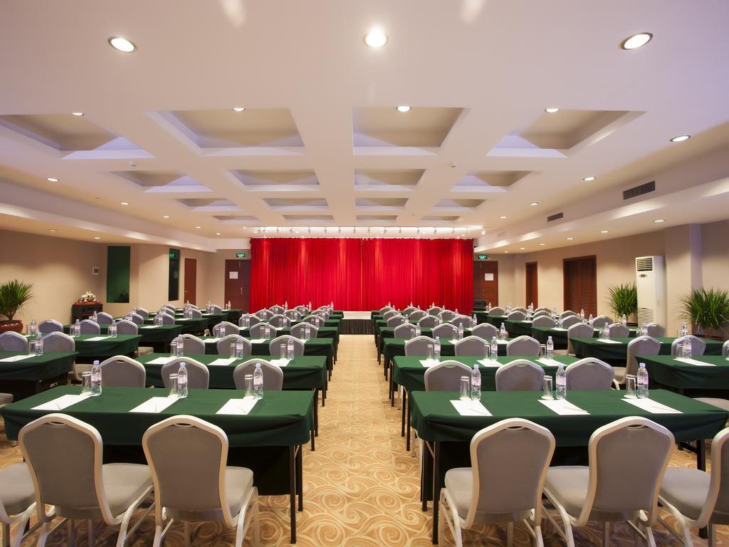 Catic Hotel--Adjacent Buliding تشوهاى المظهر الخارجي الصورة