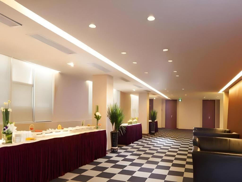 Catic Hotel--Adjacent Buliding تشوهاى المظهر الخارجي الصورة