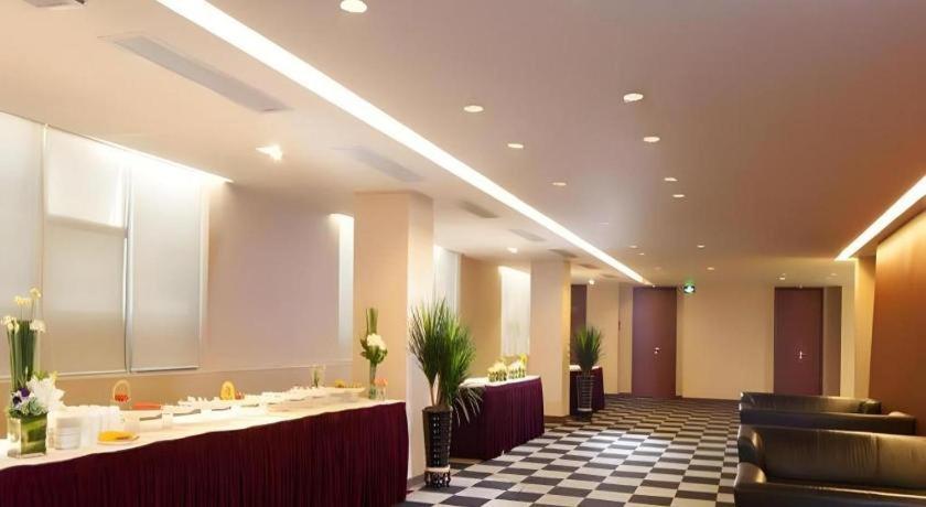 Catic Hotel--Adjacent Buliding تشوهاى المظهر الخارجي الصورة